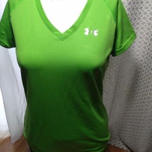 Under Armour heat gear Tshirt women size US XS green